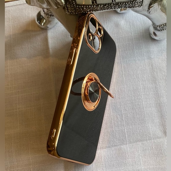 Silicone I phone case with rotatable kickstand & shockproof protection - Picture 9 of 9